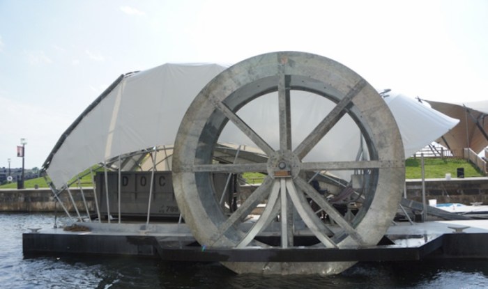The Inner Harbor Water Wheel Harnessing the power of current and sun to help keep the Baltimore Harbor clean / Ocean Great Ideas
