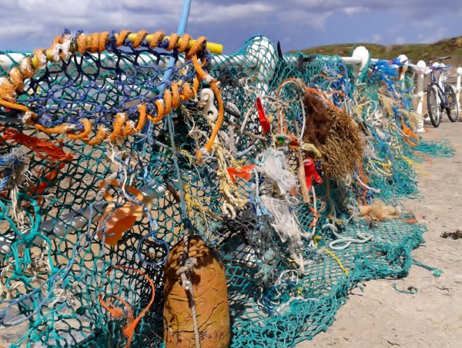 "The 2 minute Beach Clean" movement, Awesome People Everywhere changing the world! / Ocean Great Ideas