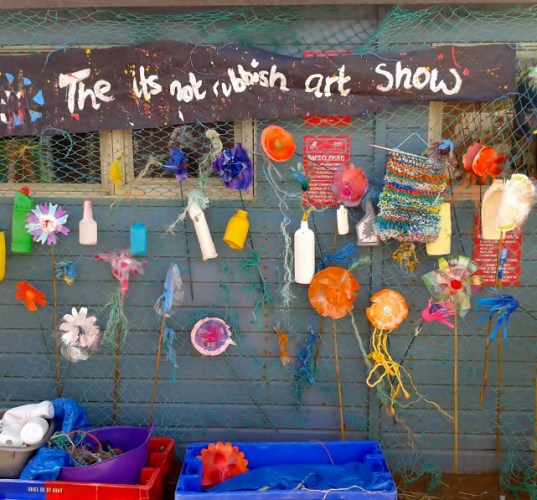 "The 2 minute Beach Clean" movement, Awesome People Everywhere changing the world! / Ocean Great Ideas